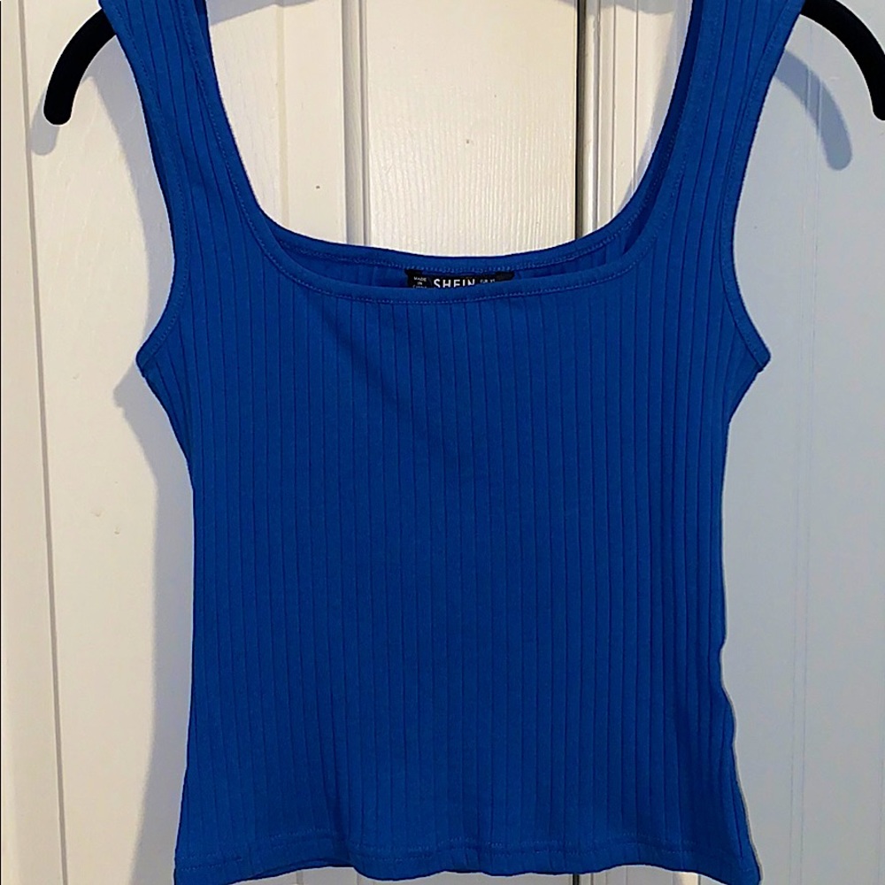 SHEIN Tank Crop Top